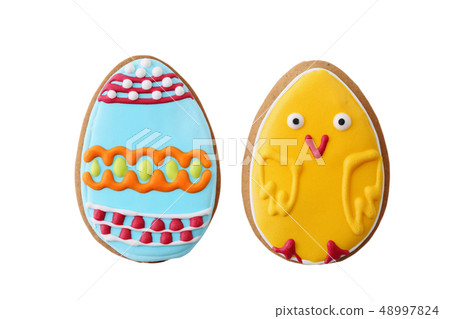 egg in the form of chicken 48997824