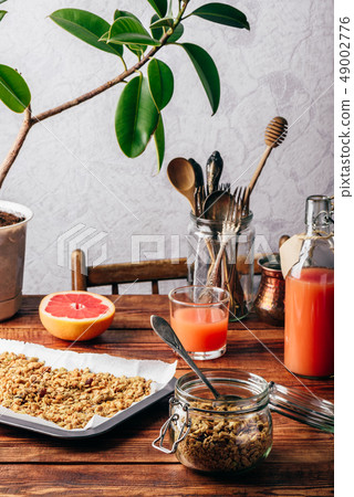 Baked granola 49002776