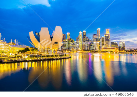 Beautiful architecture building skyscraper around marina bay in singapore city Beautiful architecture building skyscraper around marina bay in singapore city 49005546