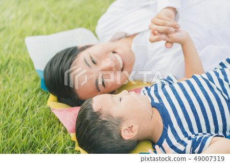 爸爸 父親 家庭 49007319