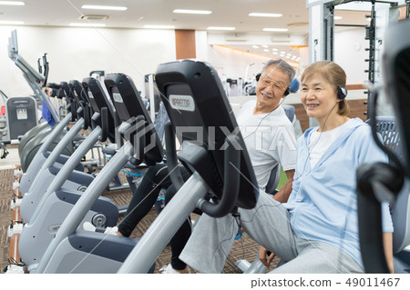 高級夫婦體育俱樂部形象 49011467