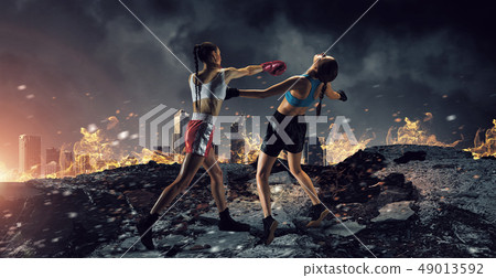 Girls boxing outdoor 49013592