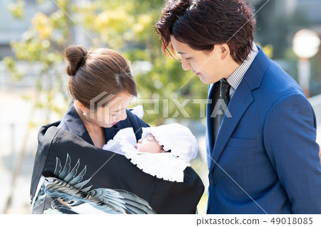 參觀靖國神社嬰兒家庭育兒育兒活動慶祝活動 參觀靖國神社嬰兒家庭育兒育兒活動慶祝活動 49018085