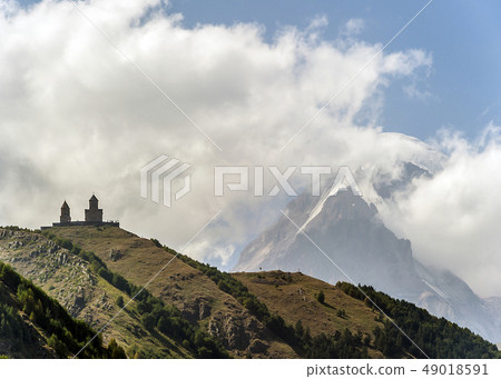 The Trinity Church in Gergeti (Gergetis Tsminda 49018591