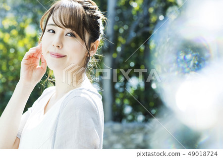 Woman green beauty botanical lifestyle 49018724