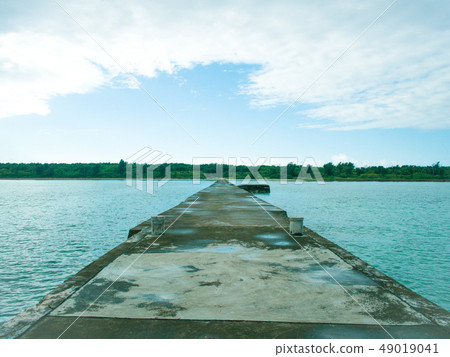 Iko Pier in the morning 49019041