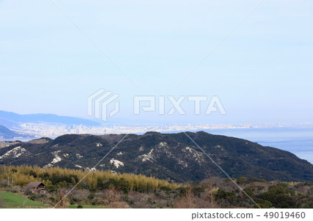 Landscape of Kobe seen from Awaji Hanasajiki (Hyogo Prefecture) Landscape of Kobe seen from Awaji Hanasajiki (Hyogo Prefecture) 49019460