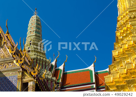 Roof of main temple Emerald temple 49029242