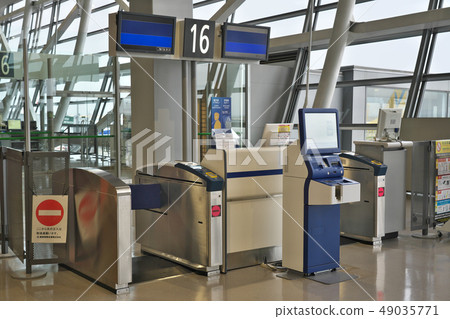 [Kansai International Airport Departure Lobby] Senshu Airport North, Izumisano City, Osaka Prefecture 49035771