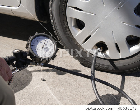 輪胎壓力檢查 49036173