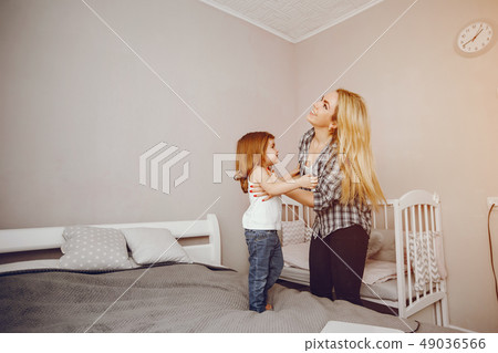 mother with daughter 49036566