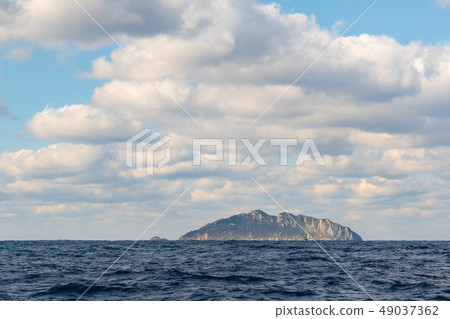 Okinoshima [Fukuoka Prefecture] of the island where the island is wintered 49037362