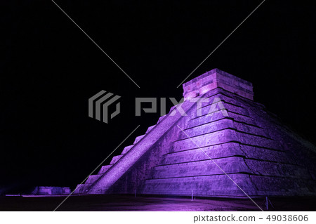 Mexican ruins, pyramid 49038606