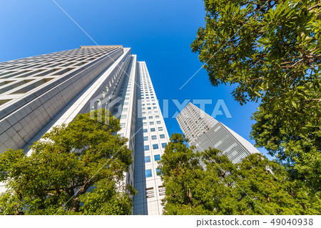 Fresh green and building groups 49040938