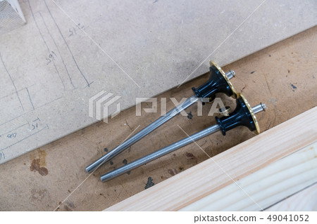 Carpenters produce various electric tools, handmade woodwork, indoor interior work Carpenters produce various electric tools, handmade woodwork, indoor interior work 49041052