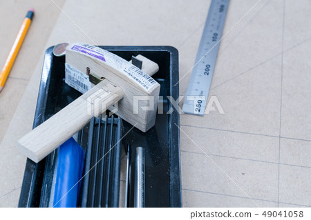 Carpenters produce various electric tools, handmade woodwork, indoor interior work 49041058