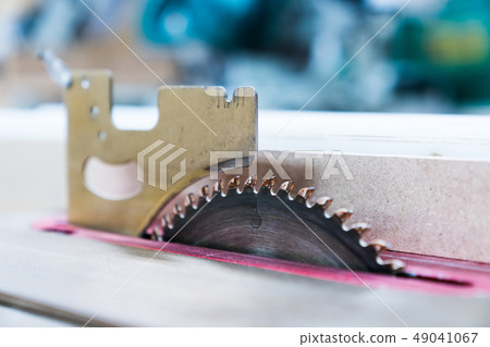 木匠生產各種電動工具，手工木製品，室內室內工作 49041067