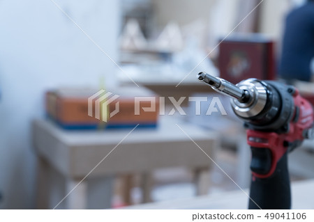 木匠生產各種電動工具，手工木製品，室內室內工作 49041106