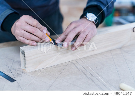 木匠生產各種電動工具,手工木製品,室內室內工作 木匠生產各種電動工具,手工木製品,室內室內工作 49041147