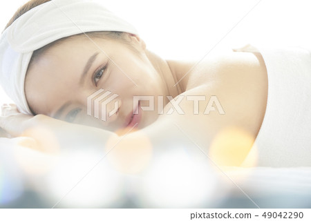 Female beauty esthetics 49042290