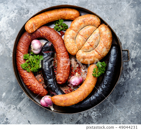 Smoked meats and sausages 49044231