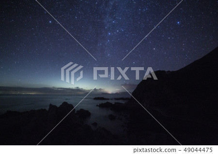 «Izu Islands Kozushima» Akasaki Observatory and the autumn Milky Way from the Akasaki boardwalk 49044475