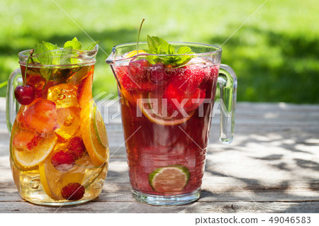 Homemade lemonade or sangria Homemade lemonade or sangria 49046583