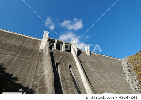 Miyagase Dam of autumn leaves 49047241