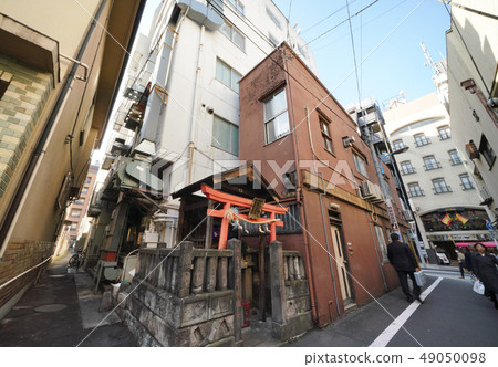 Tokyo cityscape of Japan We look at Kagurazaka, Fushimi fire Inari Shrine etc. 49050098