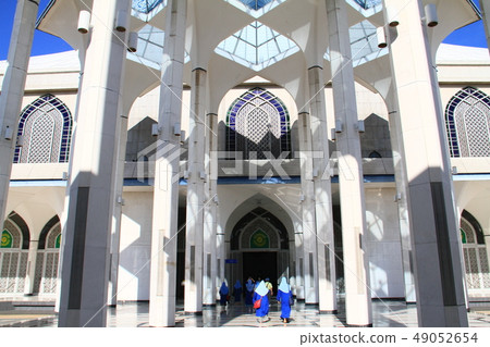 Blue Mosque (Sultan Saladin, Abdul Aziz Shah Mosque) Blue Mosque (Sultan Saladin, Abdul Aziz Shah Mosque) 49052654