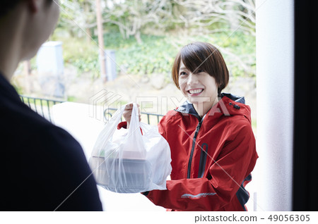Motorcycle delivery delivery carrier Motorcycle delivery delivery carrier 49056305