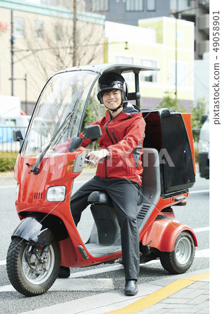 Motorcycle delivery delivery carrier Motorcycle delivery delivery carrier 49058901