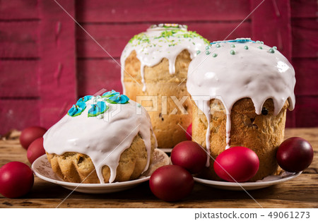 Three Easter on a pink background Three Easter on a pink background 49061273