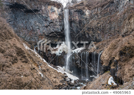 Kaden No Waterfall in winter 49065963