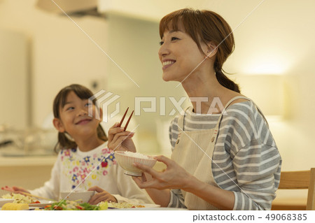 Family dinner 49068385