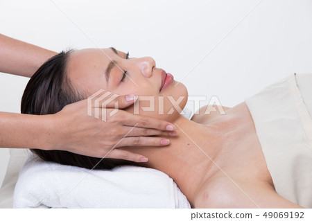 Ayurvedic Head Massage Therapy on facial forehead 49069192