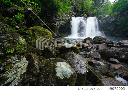 Immovable waterfall 49070003