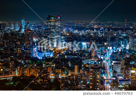 city skyline aerial night view in Tokyo, Japan city skyline aerial night view in Tokyo, Japan 49070763
