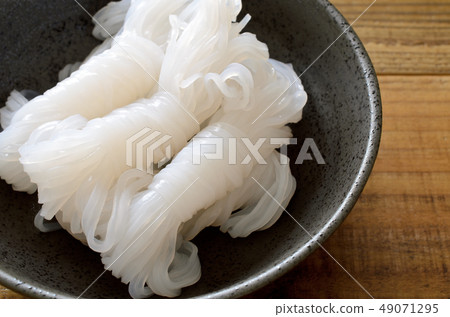 Shiraki Shiraki 49071295