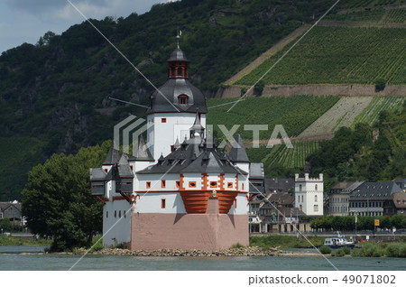 Pfalz Castle seen from the Rhine river cruise, Germany Pfalz Castle seen from the Rhine river cruise, Germany 49071802