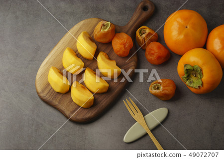 Persimmon, fruit 49072707