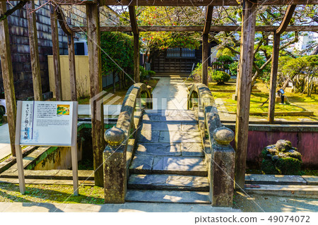 長崎島島瓦蘭辦事處建築痕跡[長崎市] 49074072