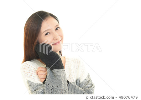 一個微笑的女人 一個微笑的女人 49076479