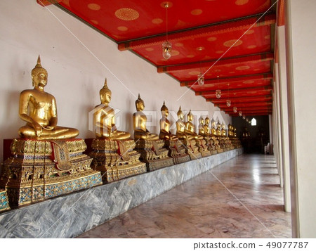 Buddha statue Buddha statue 49077787