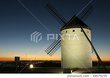 Windmills, Wind energy, Nocturnal  49079295