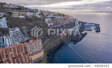 Top view of a coast. The buildings of the island Top view of a coast. The buildings of the island 49086301