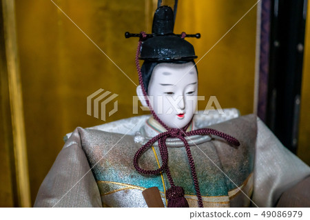 娃娃背面的內側 49086979