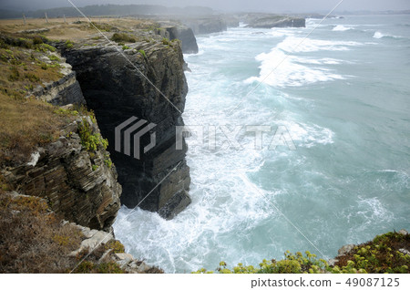 CATHEDRALS BEACH CLIFFS 49087125