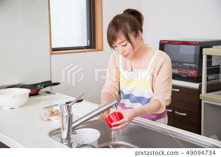 Woman who takes paprika's head 49094734