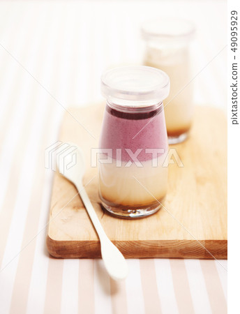 Pudding Pudding 49095929